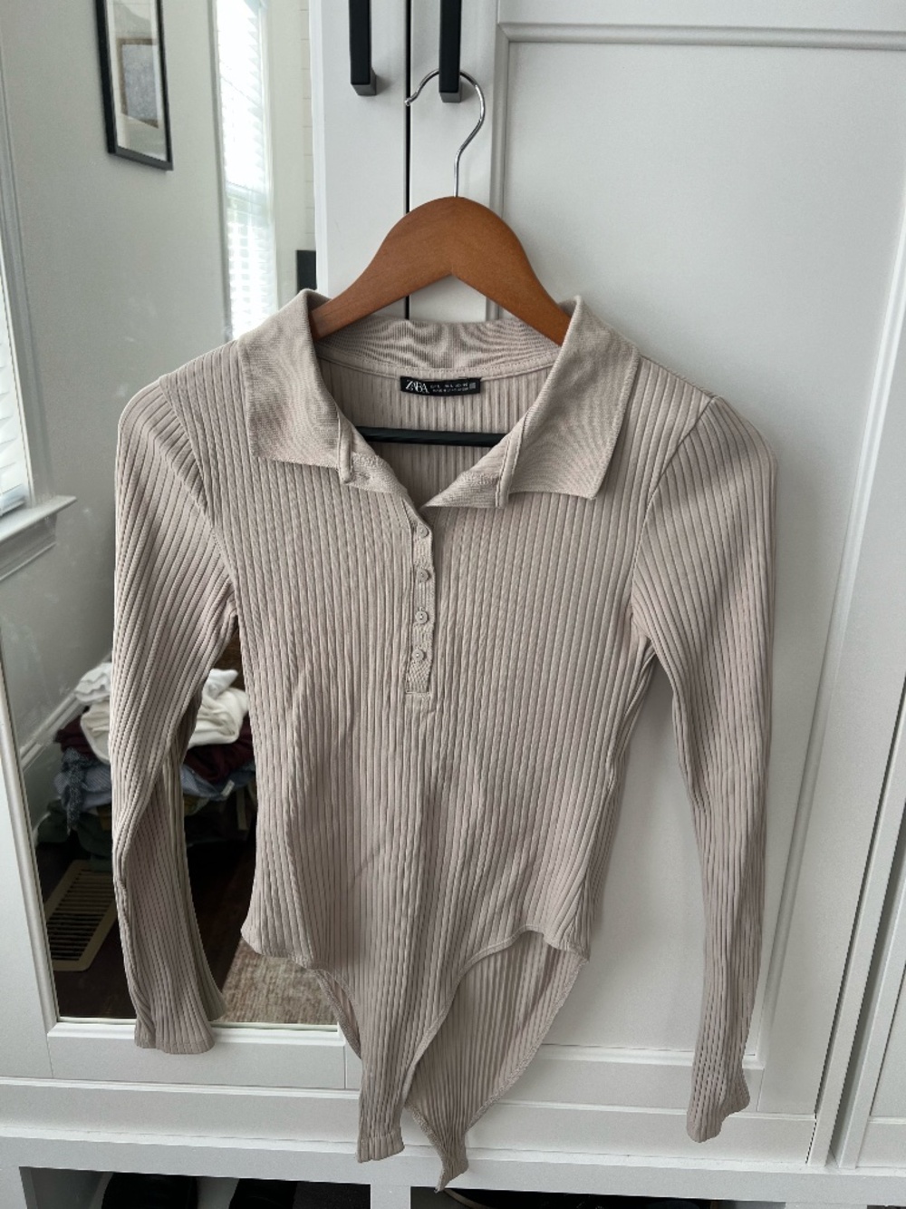 ZARA Ribbed Long Sleeve Polo Bodysuit in Beige / Taupe Size L